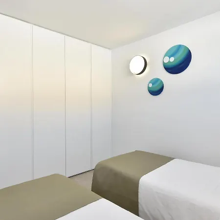 Holiday home Wall -