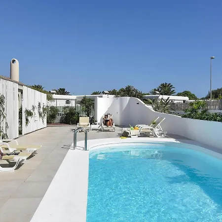 Wall - Holiday home *