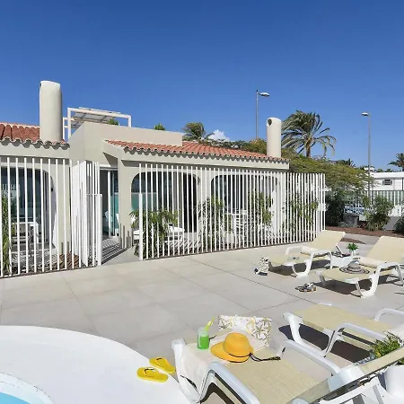 Wall - Holiday home *