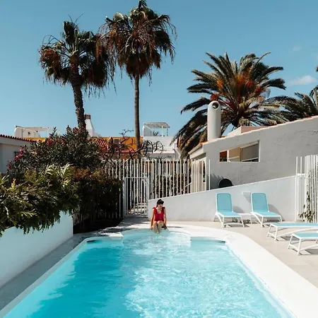 Holiday home Wall -